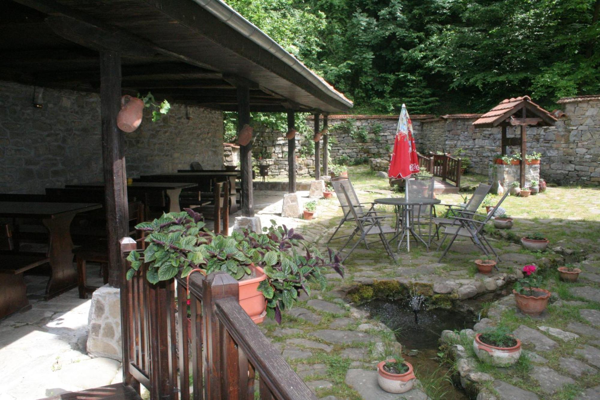 Family Hotel Bile Beli Osŭm エクステリア 写真