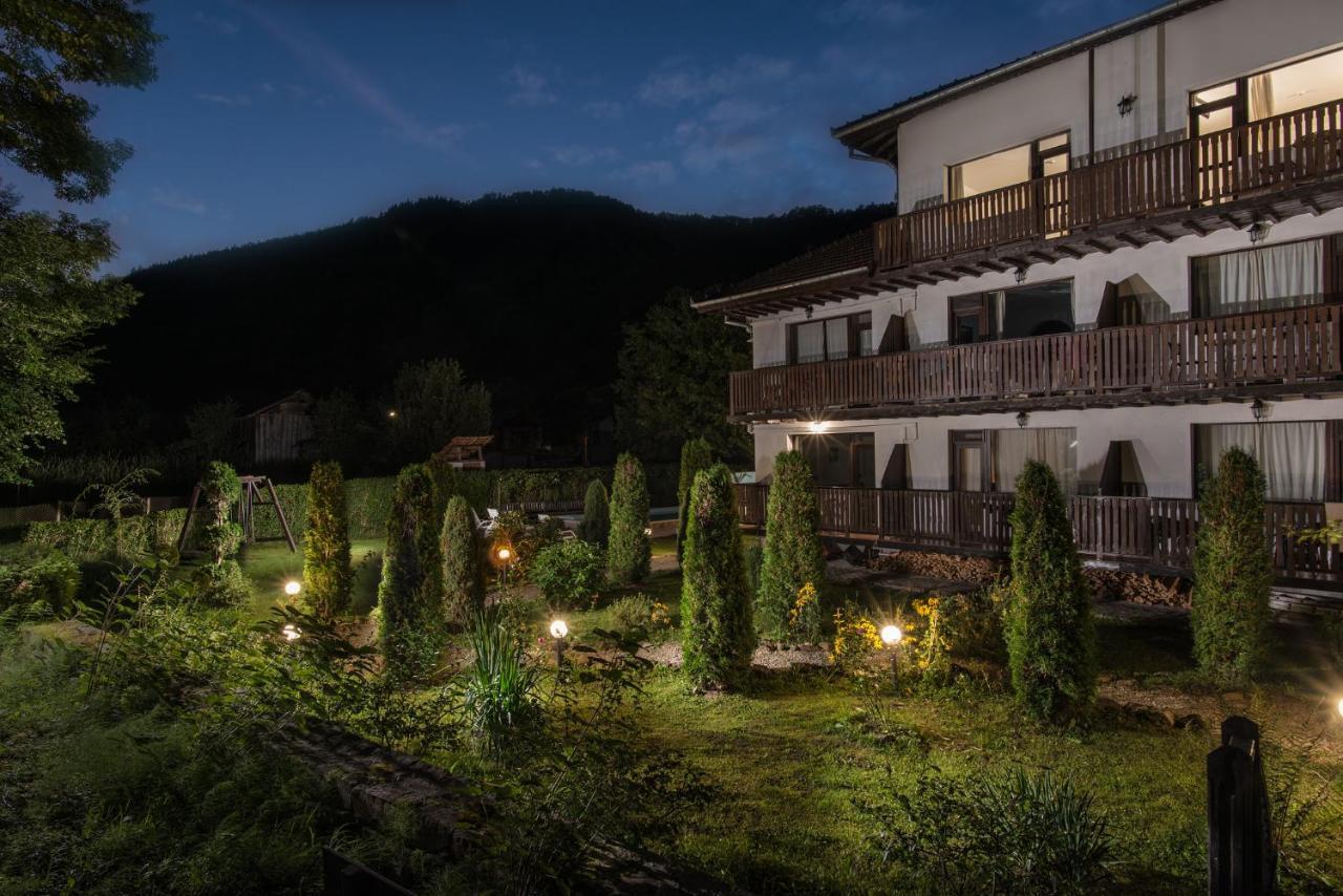 Family Hotel Bile Beli Osŭm エクステリア 写真